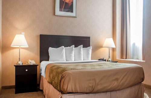Woodstock Hotel | Woodstock Inn and Suites