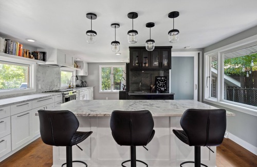 White Bear Lake House | Woodsy Retreat: Chef's Kitchen, Dance Room & Gym