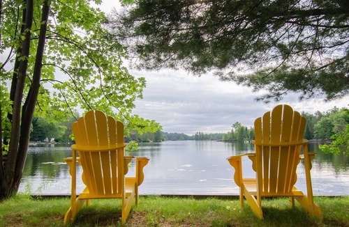 St. Charles House | Year-round vacation for family and friends by the lake Nipissing.
