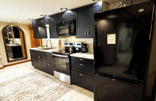 Willmar Apartment | YOUR HOME-pooltable-playset-sauna