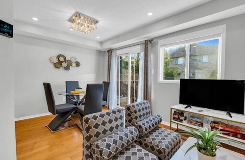 Pickering House | Your Warm Abode at Prime Highbush Area w/ Backyard