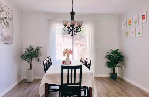 North River Villa | Yuan's Cozy 4BR House in Charlottetown