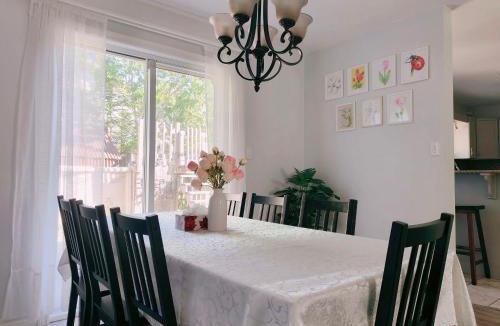 North River Villa | Yuan's Cozy 4BR House in Charlottetown