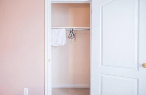Malton House | ZK7 Room Near Airport