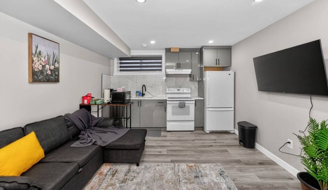 2 BR Suite YYC Airport & Downtown - 4324 – DN
