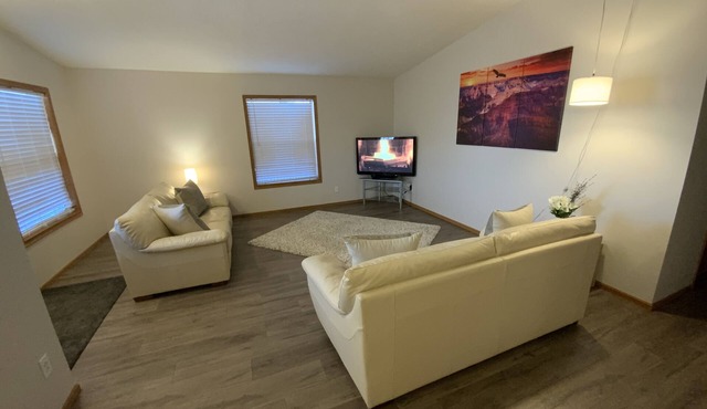 22 Cherry Lane SE Suite C 2 Bedroom 1 Bath Sleeps 10, Main Floor, Three Hills
