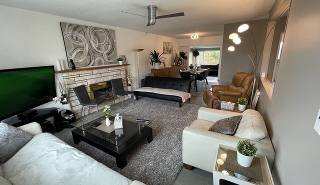 5Star House 3bdrm or 5 bdrm, sleeps 6 or 10 @ 30% monthly Discount; Pet friendly
