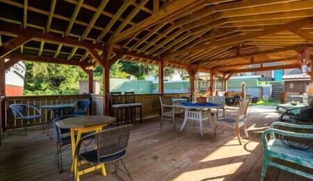 (A) Oceanview Captain's Cabin (non pet friendly)