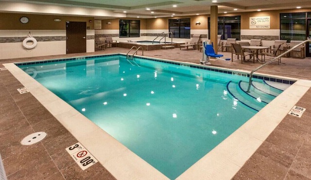 A Peaceful Abode Awaits! Enjoy Pool & Gym Acces