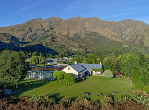 Art on Point, Peaceful and Spacious, Shotover Canyon