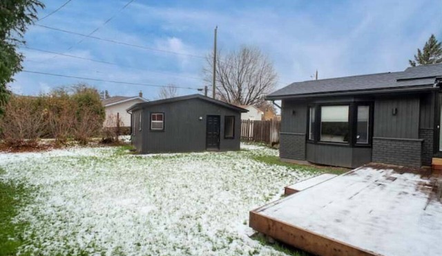 Awesome Group Hosting ~ 6 Beds ~ Thunder Bay