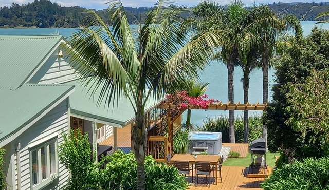 Beach Villa - Fully air conditioned - Spa & private beach