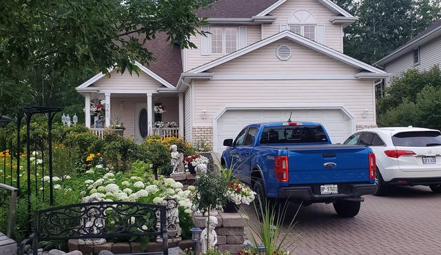 Beautiful 3 bed 2 bath house in Sherwood Estates