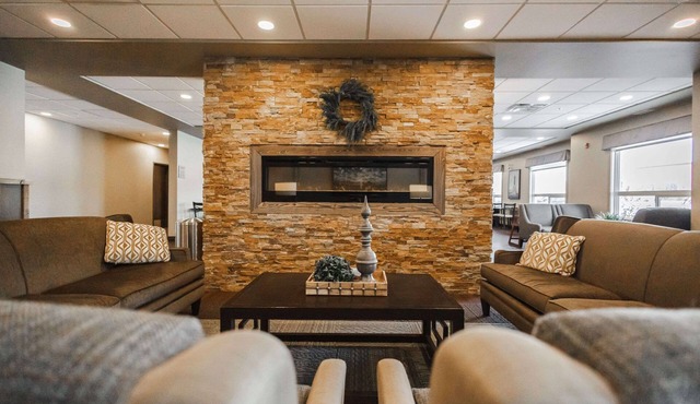 Best Western Plus Lacombe Inn & Suites