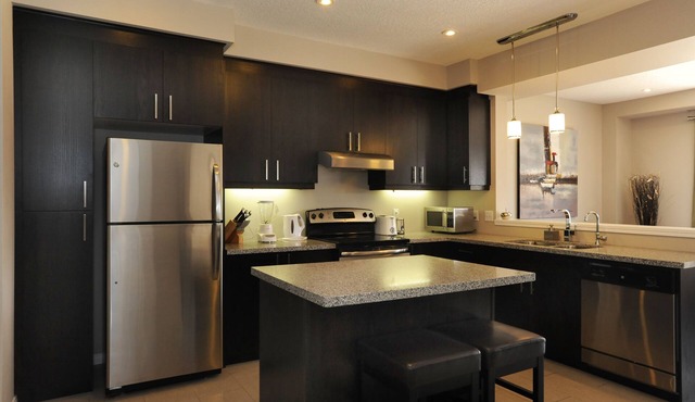 Boardwalk Homes - Executive Guest Rooms & Townhomes