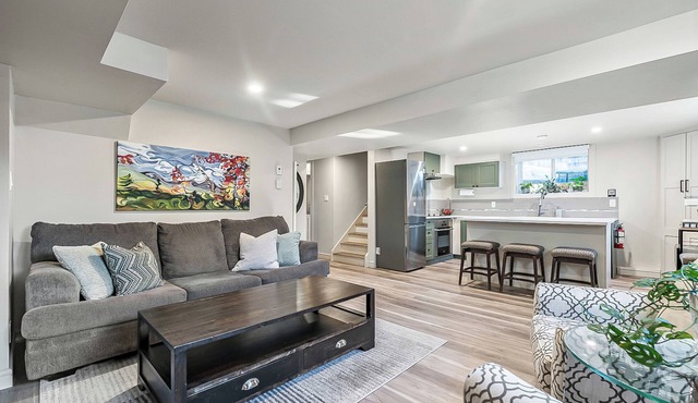 Bright & Cozy Central Retreat