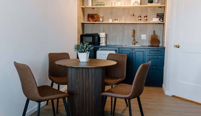 Budget 1BR Loft in La Crete - Kitchenette