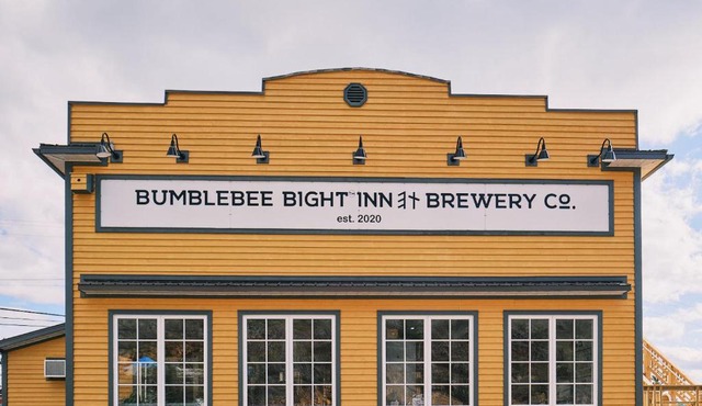 Bumblebee Bight Inn