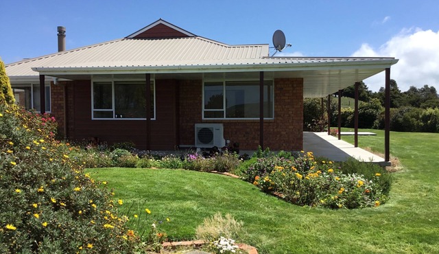 Catlins Aurora - The perfect getaway for couples, families or small groups