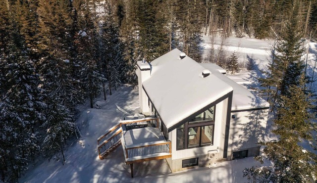Chalet La Blanche | Private Spa & EV Charger