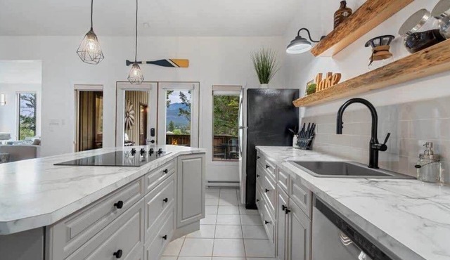 Chardonnay Chalet | No Service Fees | Fireplace