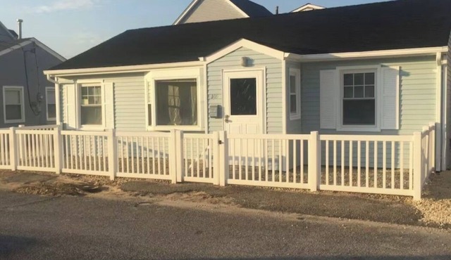 Charming 4-bedroom, 2-bath getaway to Lavallette's pristine beach.