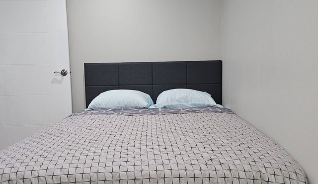 Charming and exclusive 2-bedroom basement in Winnipeg with WiFi, AC
