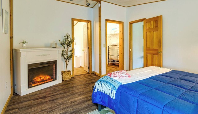 Charming Watkins Glen Home w/Deck & Yard!