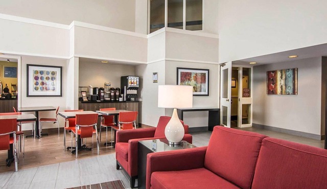 Clarion Pointe