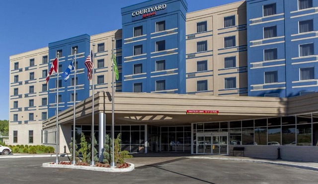 Courtyard by Marriott Montreal West Island/Baie D’Urfe