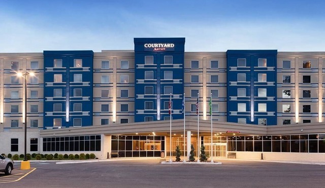 Courtyard by Marriott Montreal West Island/Baie D'Urfe