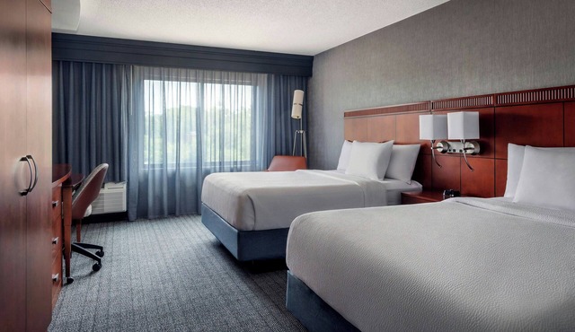 Courtyard by Marriott Paramus