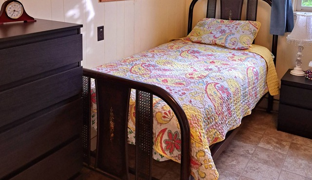 Cozy Country Cottage 15 min to Antigonish and 3km from an Ocean Beach