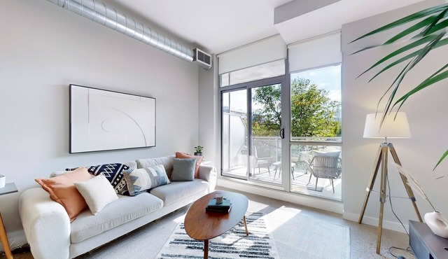 Cozy Modern Soft- Loft w/Large Private Balcony!