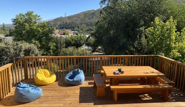 Cozy - Perfect location - Set rate per night