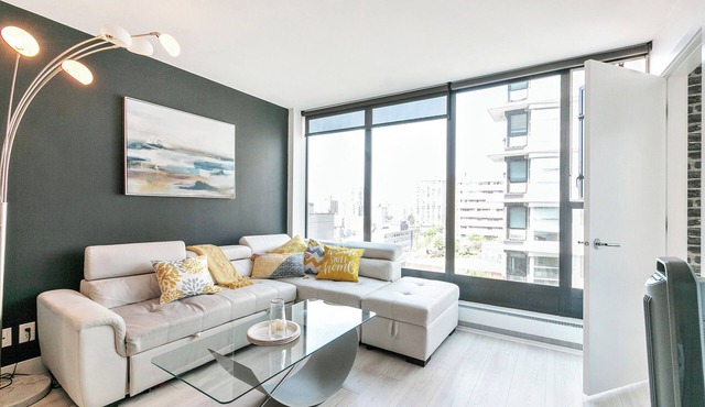 D4 - central 2 bedroom in Downtown