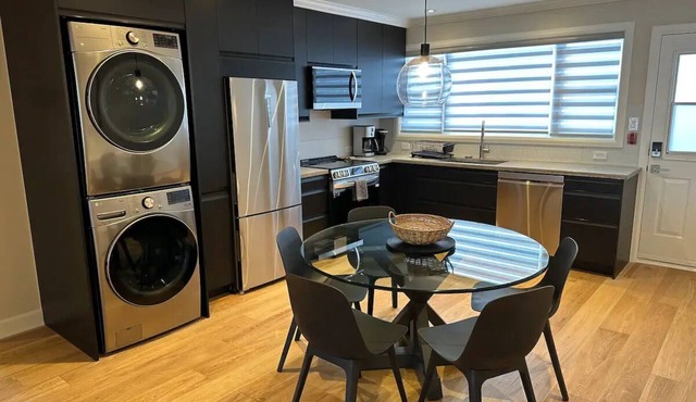 Executive 2 bedrooms 1200sf apartmentnn