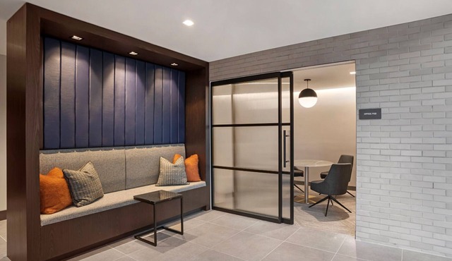 Experience DC, while being a cozy walk to the heart of NOMA-North Capitol Hill