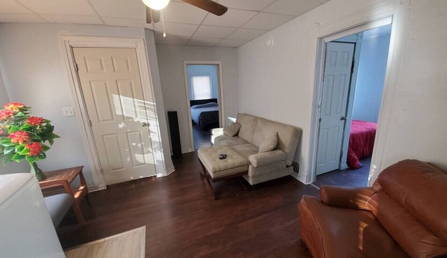 (F2)Convenient 2bdrm Syracuse University apartment