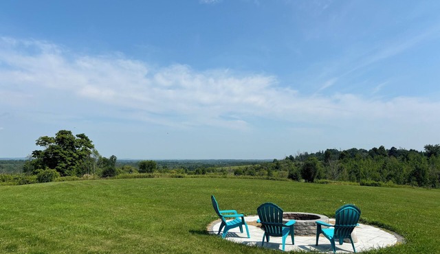 Farmhouse with a Valley View 2 Bedroom