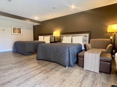 First Canada Hotel Cornwall Hwy 401 ON