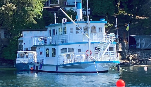 "Flagship 1" Live-Aboard BNB: Paddle Boards, Kayaks, Crabbing, and More