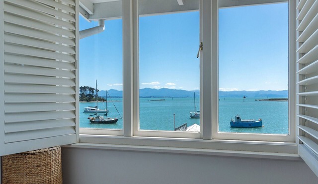Front row seats to Nelson's spectacular waterfront 'show'!