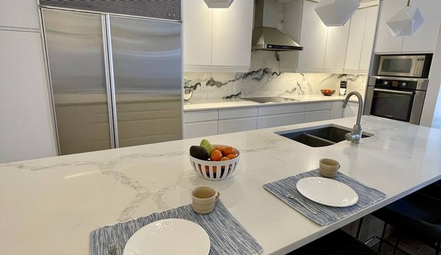 Fully renovated modern family home. 1 min walk to waterfront!
