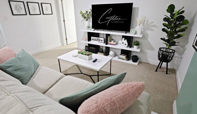 Garage|King Bed|Disney+|Long Stays|Airport