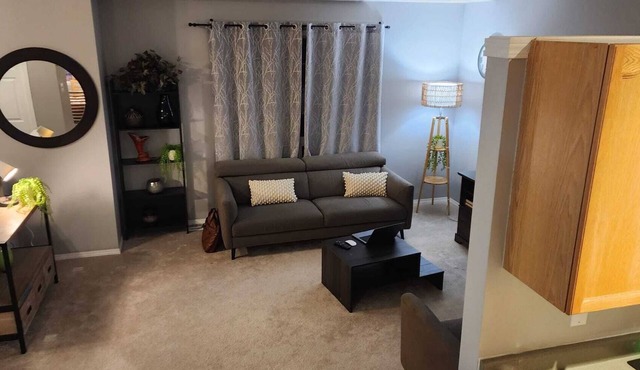 Golden Horizon Home | Edmonton | 4 Bed 2 Bath. 1 additional bed