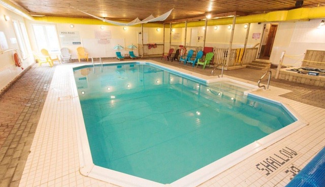 Great Blue Resorts - McCreary's Beach Resort - Perth -2 Bedroom Beachfront Condo