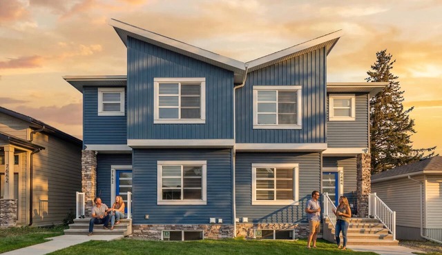 🏡 Group Stay by Downtown | 6BR Duplex Sleeps 16 | Banff Pass + Netflix!