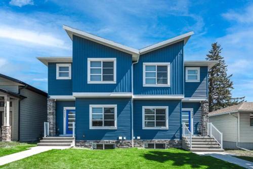 Group Stay, Sleeps 16! 6BR Full Duplex w AC, 2 Kitchens! FREE Banff Pass