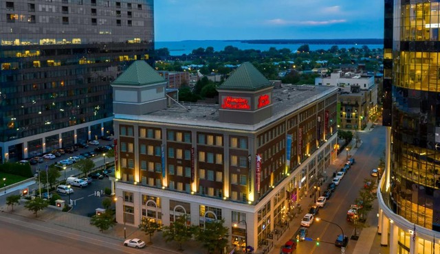 Hampton Inn & Suites Buffalo/Downtown